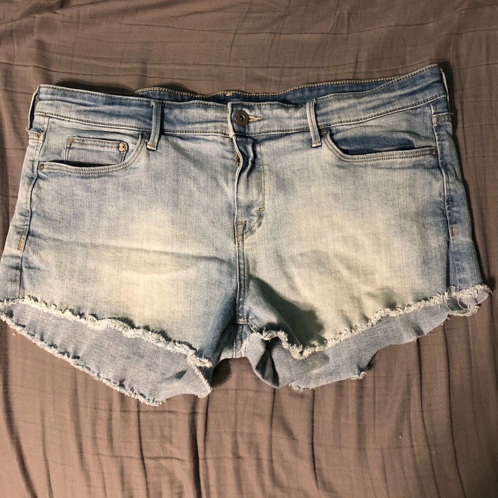 3/$15 H&M Jean Shorts! Size 12